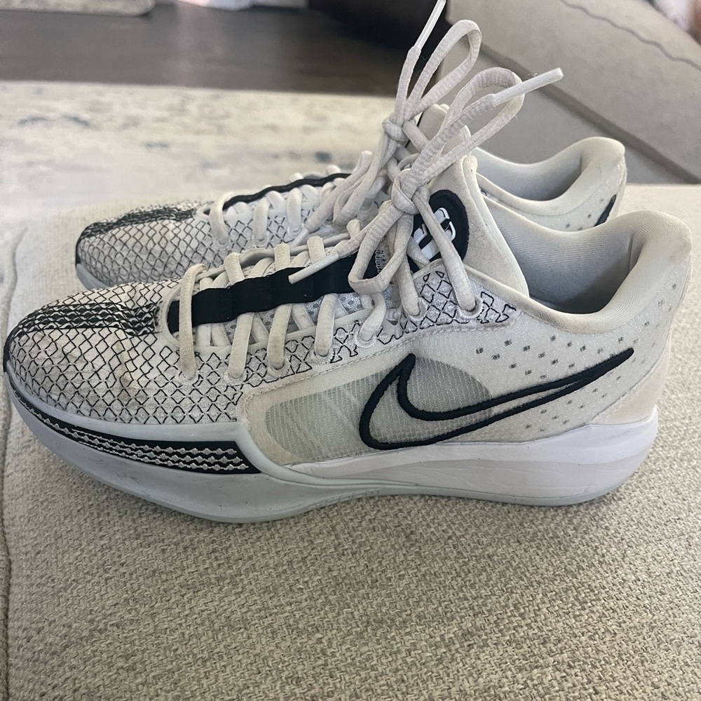Nike Sabrina Women’s Basketball Shoes